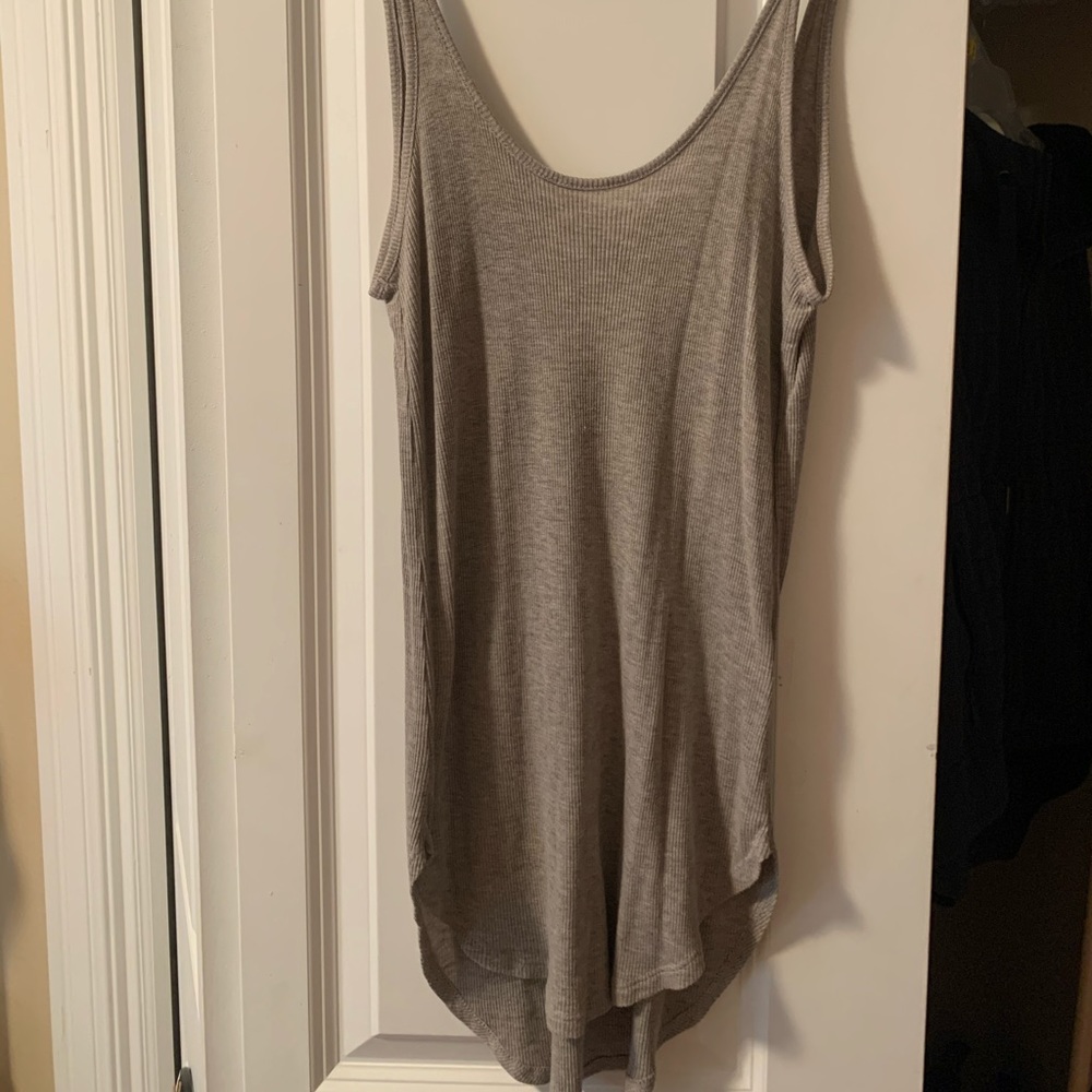 Basic relaxed, low back tank